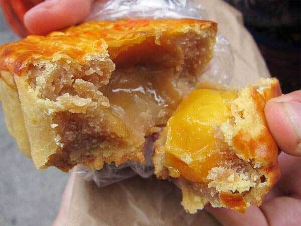 Banh-trung-thu-kem-chat-luong-tran-ngap-thi-truong