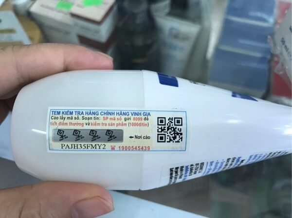 Hang-aquaselin-them-tem-phu-cao-de-nguoi-tieu-dung-co-them-nhan-biet-ve-san-pham-chinh-hang