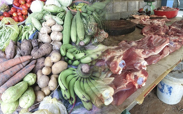 Thuc-pham-ban-tran-lan-moi-ngoc-ngach-ngo-cho