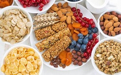 Vach mat banh keo gia khoi dip Tet nam 2020