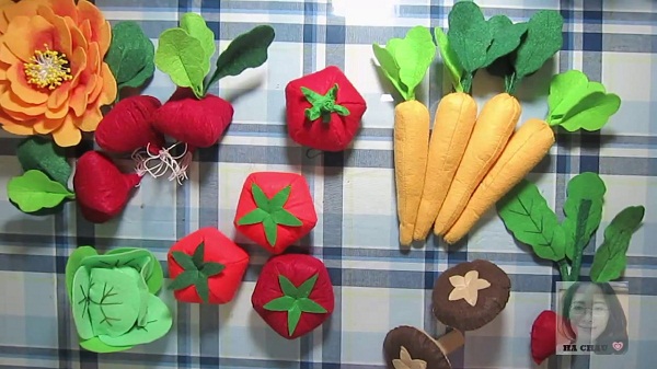 Bố mẹ cũng nên hướng cho các con chơi các loại đồ chơi thủ công, truyền thống