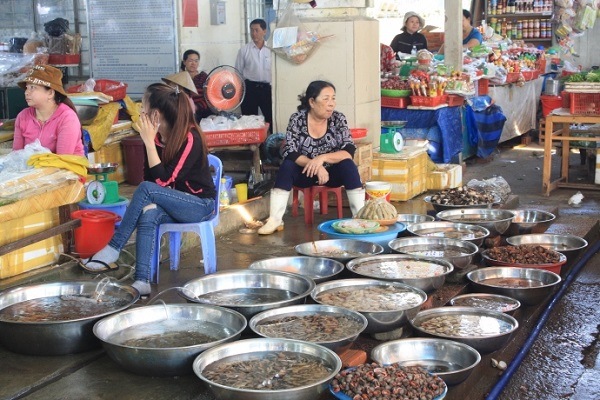 hinh-anh-cho-thuy-san-viet-nam