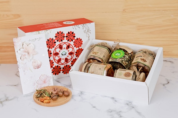 hop-qua-tet-vien-man