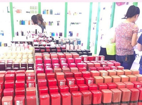 Mỹ phẩm giả ngày tết Mỹ phẩm giả ngày tết
