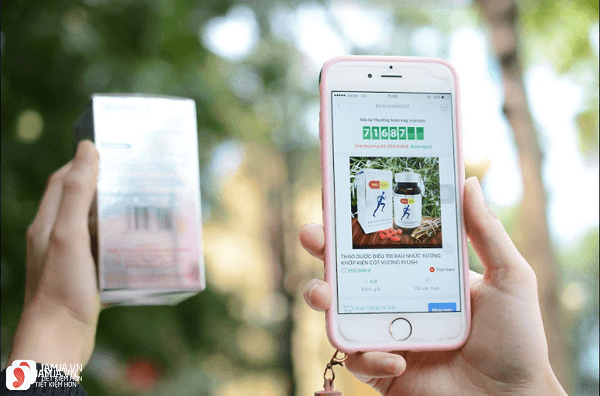 Người tiêu dùng chỉ cần quét mã vạch mỹ phẩm là hiển thị tất cả các thông tin