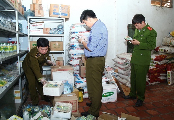 Sản xuất hàng giả nhái